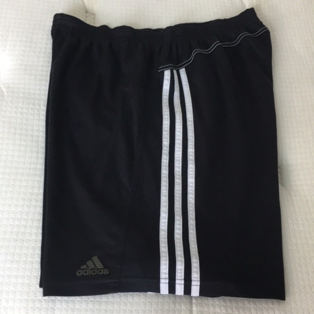 Men Adidas Basketball Shorts size L